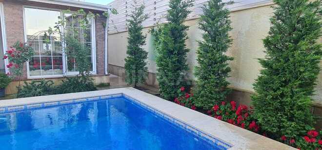 5 otaqlı həyət evi/bağ evi - Mərdəkan q. - 200 m² (2)