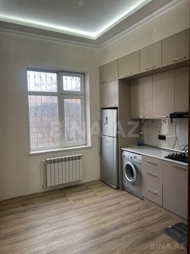4 otaqlı həyət evi/bağ evi - Bakıxanov q. - 140 m² (3)