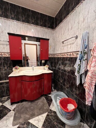 İcarəyə verilir 4 otaqlı yeni tikili 230 m², 28 May m., photo 16 from 25