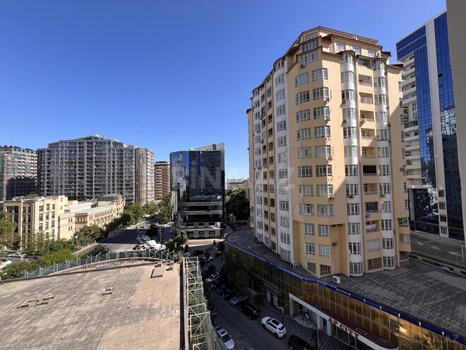 İcarəyə verilir 4 otaqlı yeni tikili 230 m², 28 May m., photo 23 from 25