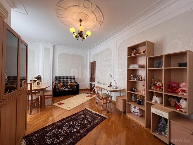 İcarəyə verilir 4 otaqlı yeni tikili 230 m², 28 May m., photo 12 from 25