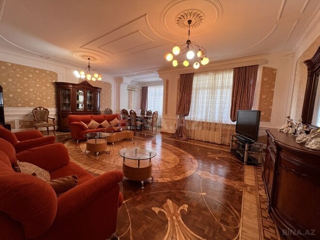İcarəyə verilir 4 otaqlı yeni tikili 230 m², 28 May m., photo 4 from 25