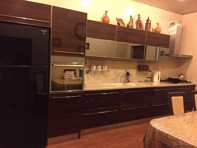 5 otaqlı həyət evi/bağ evi - Pirşağı q. - 300 m² (1)