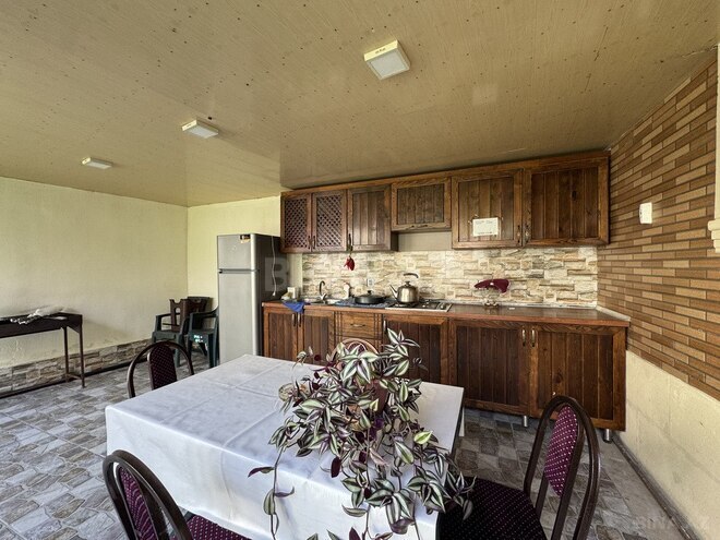 2 otaqlı həyət evi/bağ evi - Qəbələ - 110 m² (21)