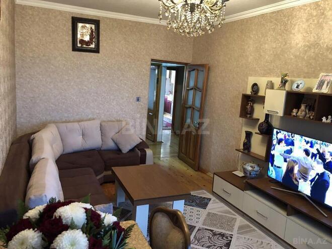 3-комн. вторичка - м. 8 ноября - 65 м² (1)