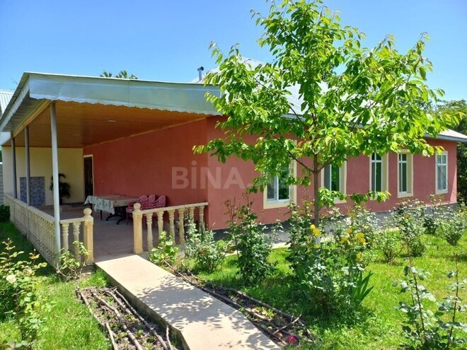 4 otaqlı həyət evi/bağ evi - Qəbələ - 120 m² (1)