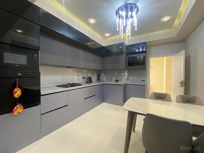 3-комн. новостройка - м. 28 мая - 121 м² (3)