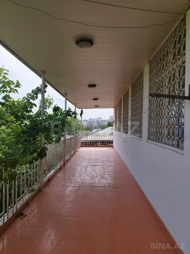 10 otaqlı həyət evi/bağ evi - M.Ə.Rəsulzadə q. - 479 m² (3)