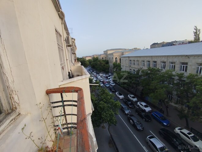 3-комн. вторичка - м. Сахил - 105 м² (3)
