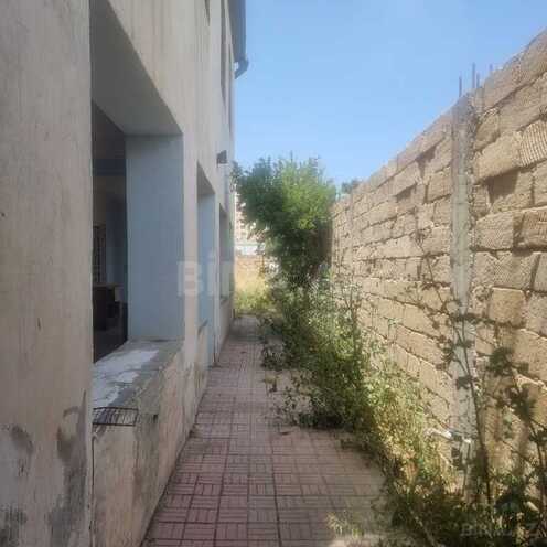 5 otaqlı həyət evi/bağ evi - Saray q. - 250 m² (16)