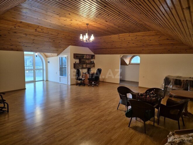 8 otaqlı həyət evi/bağ evi - Novxanı q. - 320 m² (20)