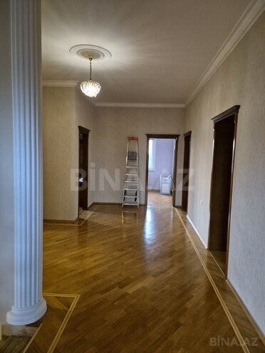 8 otaqlı həyət evi/bağ evi - Novxanı q. - 320 m² (21)