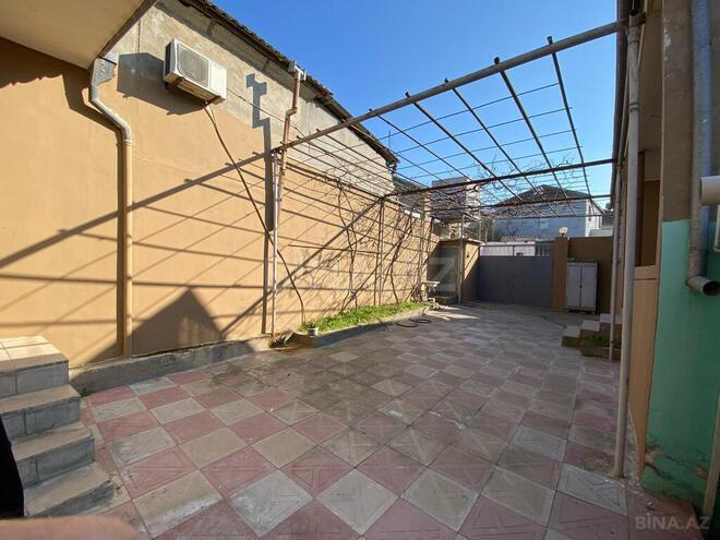 5 otaqlı həyət evi/bağ evi - Qaraçuxur q. - 120 m² (20)