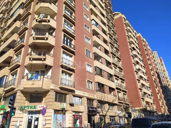 2-комн. новостройка - м. 28 мая - 90 м² (1)