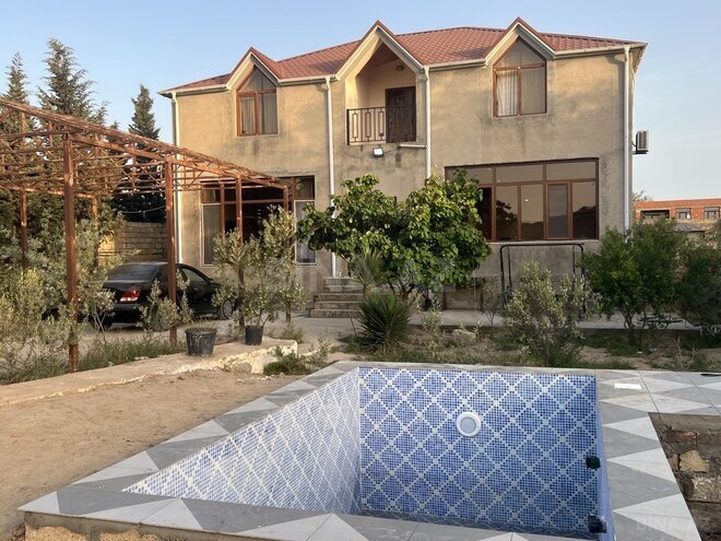 4 otaqlı həyət evi/bağ evi - Pirşağı q. - 200 m² (1)