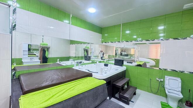 6 otaqlı həyət evi/bağ evi - Novxanı q. - 350 m² (19)
