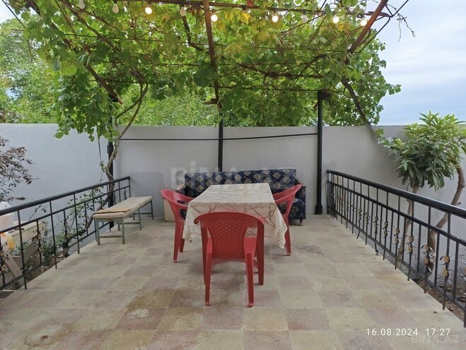 7 otaqlı həyət evi/bağ evi - Qaraçuxur q. - 260 m² (11)