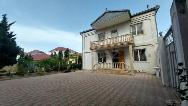 6 otaqlı həyət evi/bağ evi - Qaraçuxur q. - 200 m² (19)