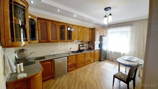 6 otaqlı həyət evi/bağ evi - Qaraçuxur q. - 200 m² (3)