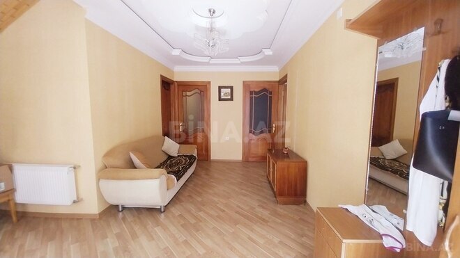6 otaqlı həyət evi/bağ evi - Qaraçuxur q. - 200 m² (6)