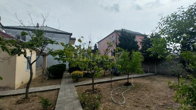 6 otaqlı həyət evi/bağ evi - Qaraçuxur q. - 200 m² (22)