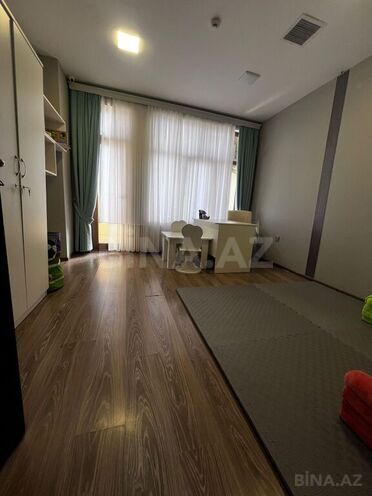 Объект - м. Азадлыг проспекти - 1100 м² (24)