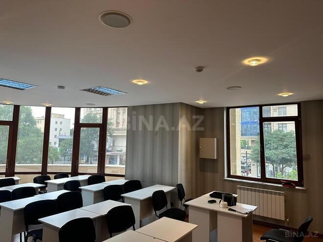 20-комн. офис - м. Элмляр Академиясы - 1005 м² (2)