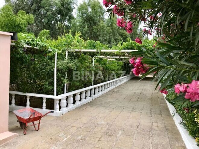 7 otaqlı həyət evi/bağ evi - Şüvəlan q. - 240 m² (2)