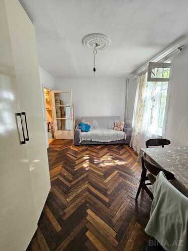 2 otaqlı köhnə tikili - İnşaatçılar m. - 33 m² (1)