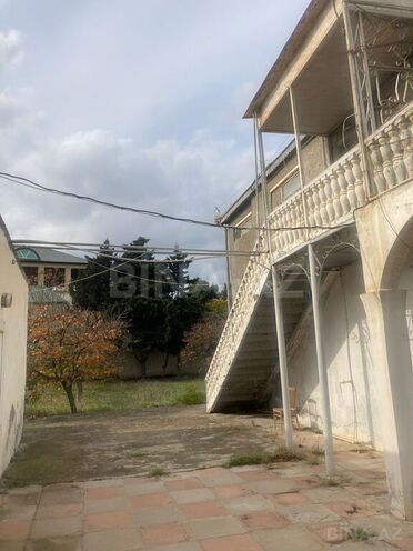 6 otaqlı həyət evi/bağ evi - Novxanı q. - 234 m² (3)
