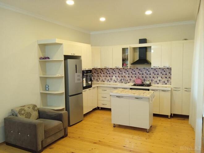 6 otaqlı həyət evi/bağ evi - Novxanı q. - 200 m² (3)
