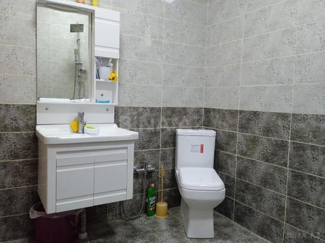 6 otaqlı həyət evi/bağ evi - Novxanı q. - 200 m² (6)