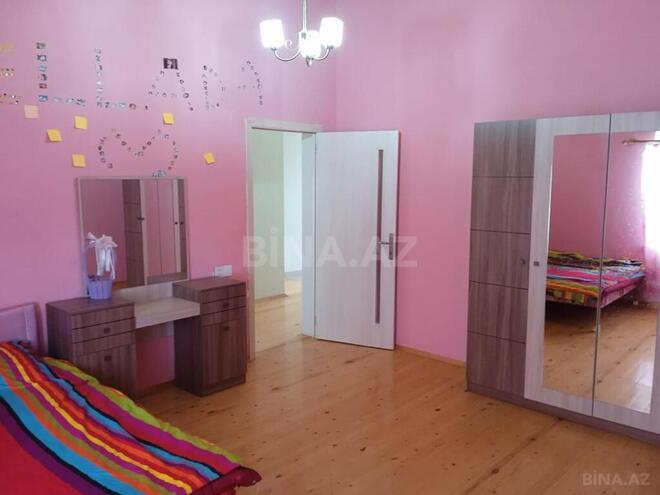 6 otaqlı həyət evi/bağ evi - Novxanı q. - 200 m² (23)