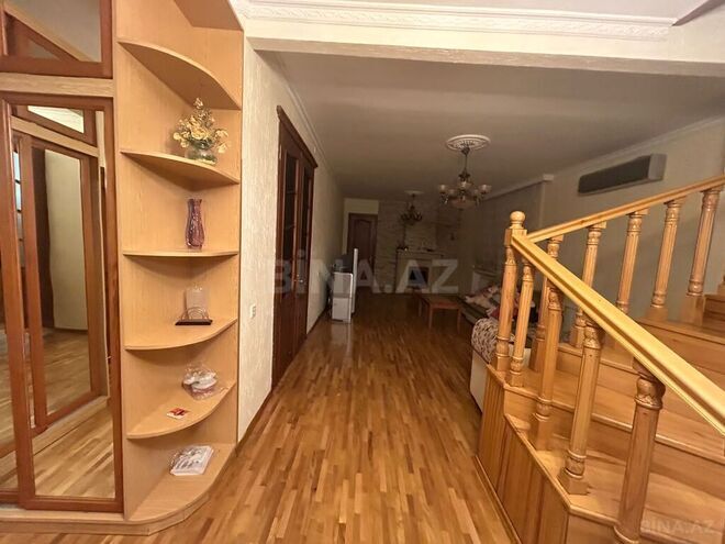 8 otaqlı həyət evi/bağ evi - Gənclik m. - 682 m² (21)