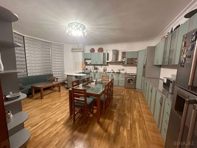 8 otaqlı həyət evi/bağ evi - Gənclik m. - 682 m² (15)