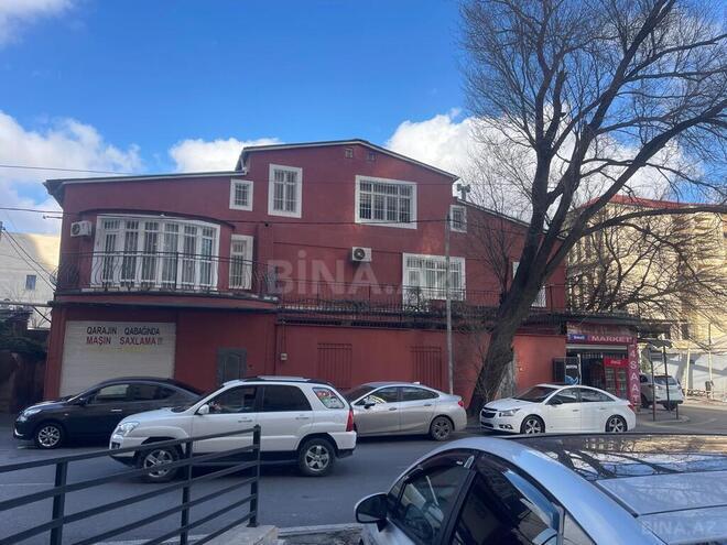 8 otaqlı həyət evi/bağ evi - Gənclik m. - 682 m² (1)