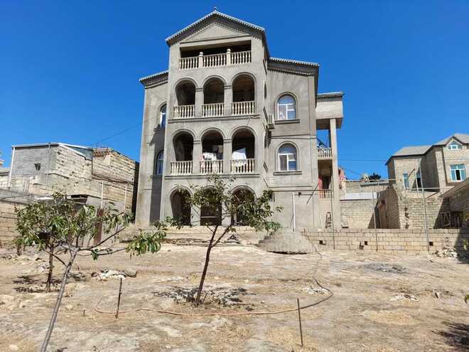 7 otaqlı həyət evi/bağ evi - Badamdar q. - 233 m² (1)