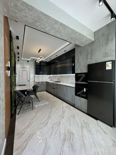 3-комн. новостройка - м. 28 мая - 137 м² (2)