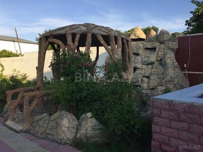 6 otaqlı həyət evi/bağ evi - Novxanı q. - 300 m² (13)