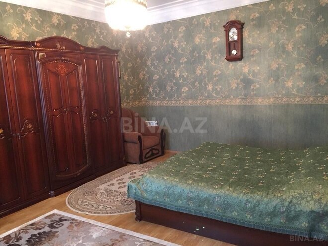 6 otaqlı həyət evi/bağ evi - Novxanı q. - 300 m² (11)