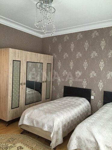 6 otaqlı həyət evi/bağ evi - Novxanı q. - 300 m² (10)