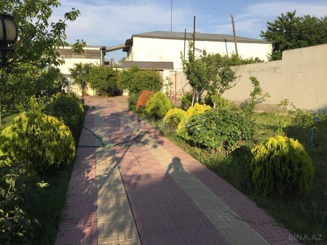 6 otaqlı həyət evi/bağ evi - Novxanı q. - 300 m² (14)