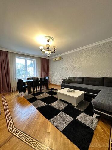 7 otaqlı həyət evi/bağ evi - Qaraçuxur q. - 220 m² (4)
