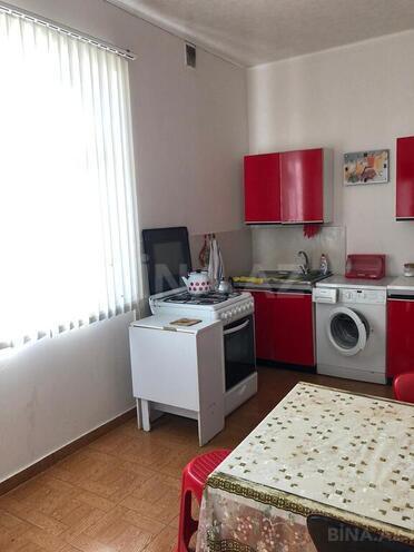 6 otaqlı həyət evi/bağ evi - Novxanı q. - 220 m² (9)