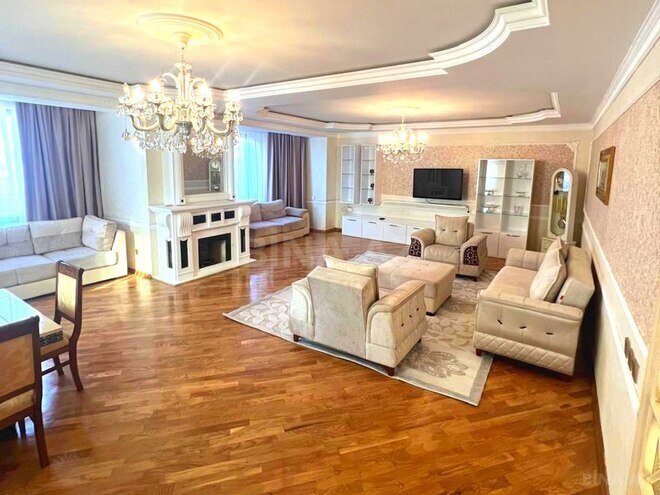 8 otaqlı həyət evi/bağ evi - Badamdar q. - 935 m² (2)