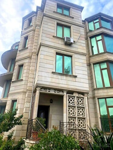 8 otaqlı həyət evi/bağ evi - Badamdar q. - 935 m² (1)