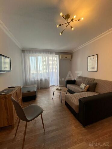 3-комн. вторичка - м. Элмляр Академиясы - 65 м² (1)