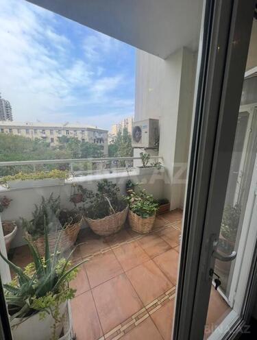4-комн. новостройка - м. Элмляр Академиясы - 220 м² (2)