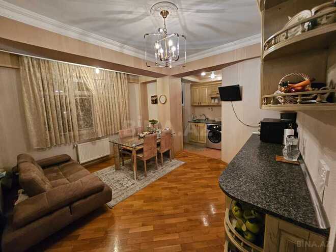 3 otaqlı yeni tikili - İnşaatçılar m. - 135 m² (1)