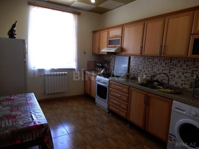 5 otaqlı həyət evi/bağ evi - Novxanı q. - 200 m² (4)